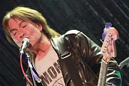 Скончался бывший бас-гитарист THE DAMNED