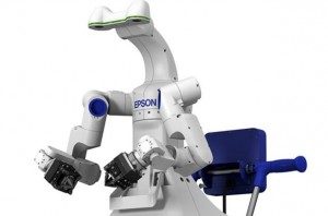 Многоцелевой промышленный робот компании Seiko Epson (2 фото)