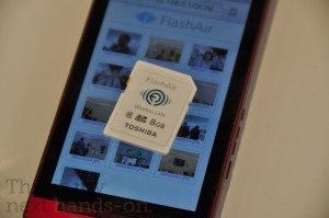 Toshiba FlashAir WiFi  карточка памяти с полноценным WiFi модулем (видео)